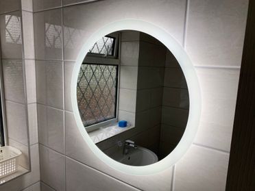 Ellera LED Mirror 580 Circular With Demister