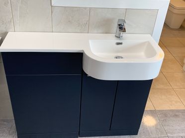 P Shape Combination Unit (LH/RH) In Indigo Matt( Available in HGW, Pearl Grey Matt, Bodega Grey).Overall Length 101cm. Made Up Of 500 WC Unit & 500 Basin Unit)