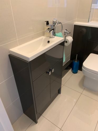 Woodstock Cloakroom Vanity Basin & Portobello Mini Basin Mixer