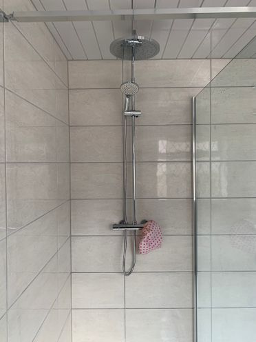 Velo Round Thermostatic Mixer Valve & Diverter With Saturn Drench