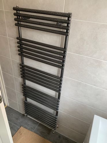TT Lux Hammered Silver 496 x 1355 Redroom Towel Warmer 