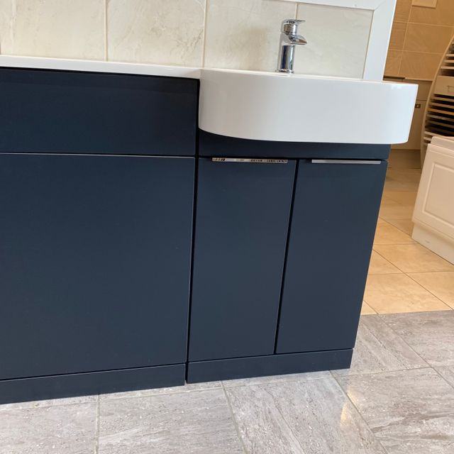 P Shape Combination Unit (LH/RH) In Indigo Matt( Available in HGW, Pearl Grey Matt, Bodega Grey).Overall Length 101cm. Made Up Of 500 WC Unit & 500 Basin Unit)