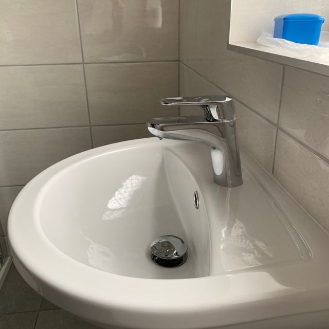 Dura Basin And Vado Ascent Mono Basin Mixer